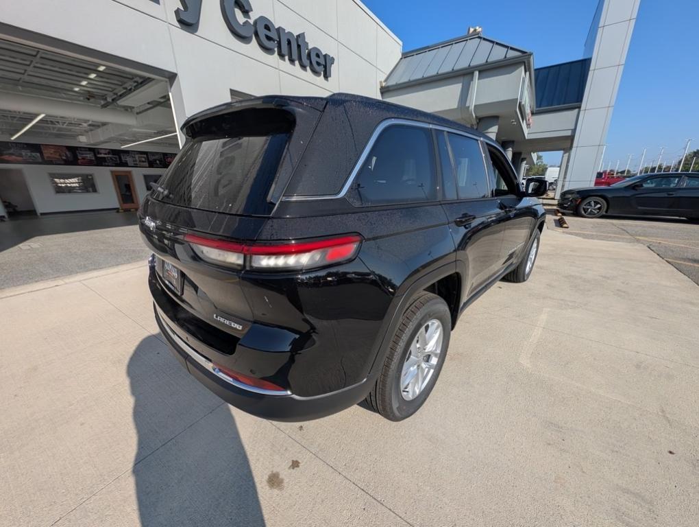 new 2025 Jeep Grand Cherokee car, priced at $36,670