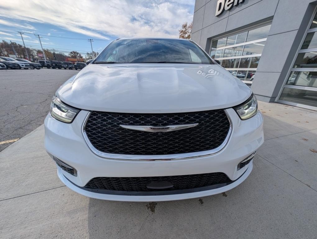 new 2026 Chrysler Pacifica car, priced at $42,365