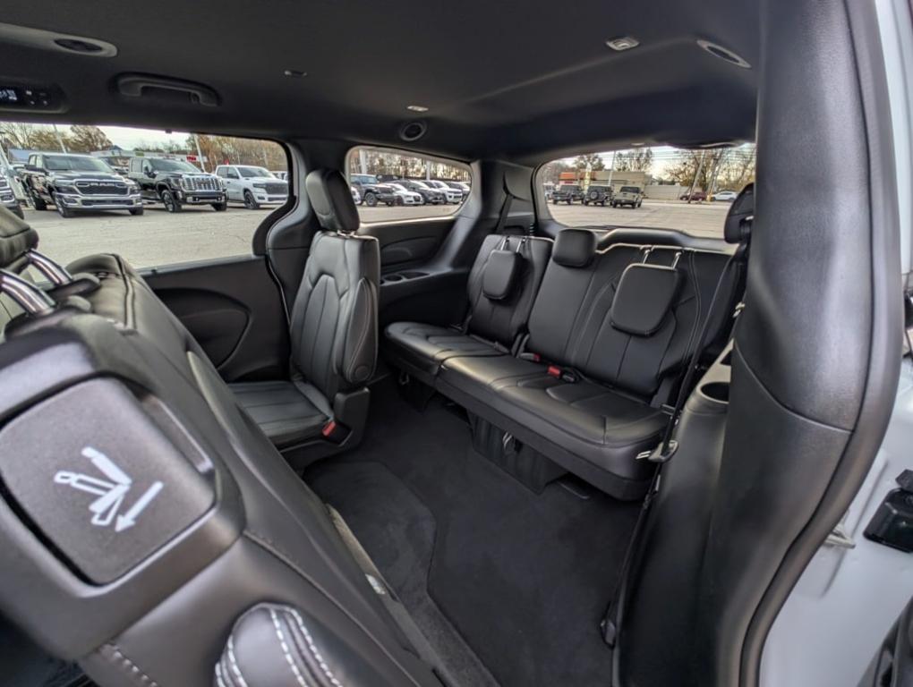 new 2026 Chrysler Pacifica car, priced at $42,365