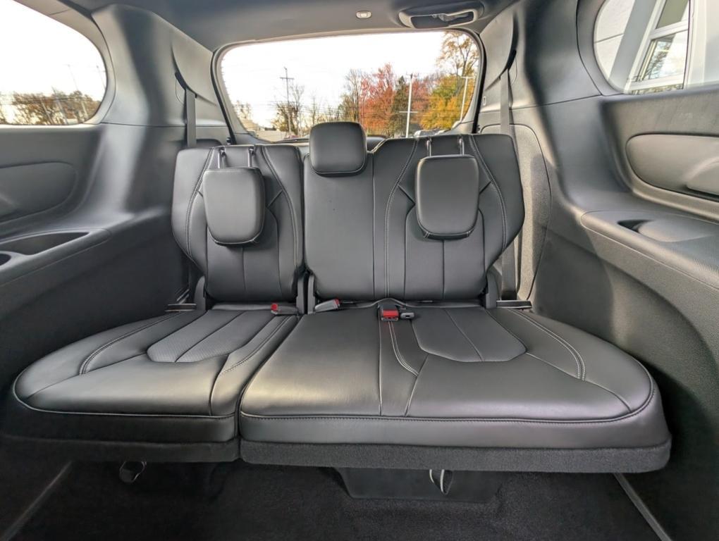 new 2026 Chrysler Pacifica car, priced at $42,365