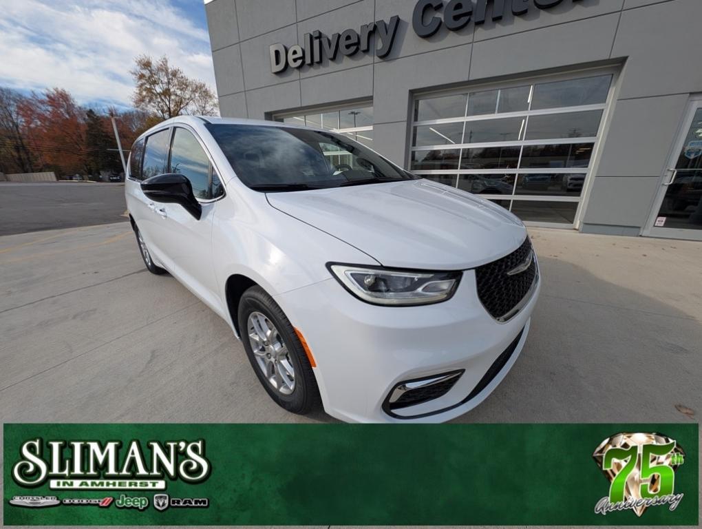 new 2026 Chrysler Pacifica car, priced at $42,365