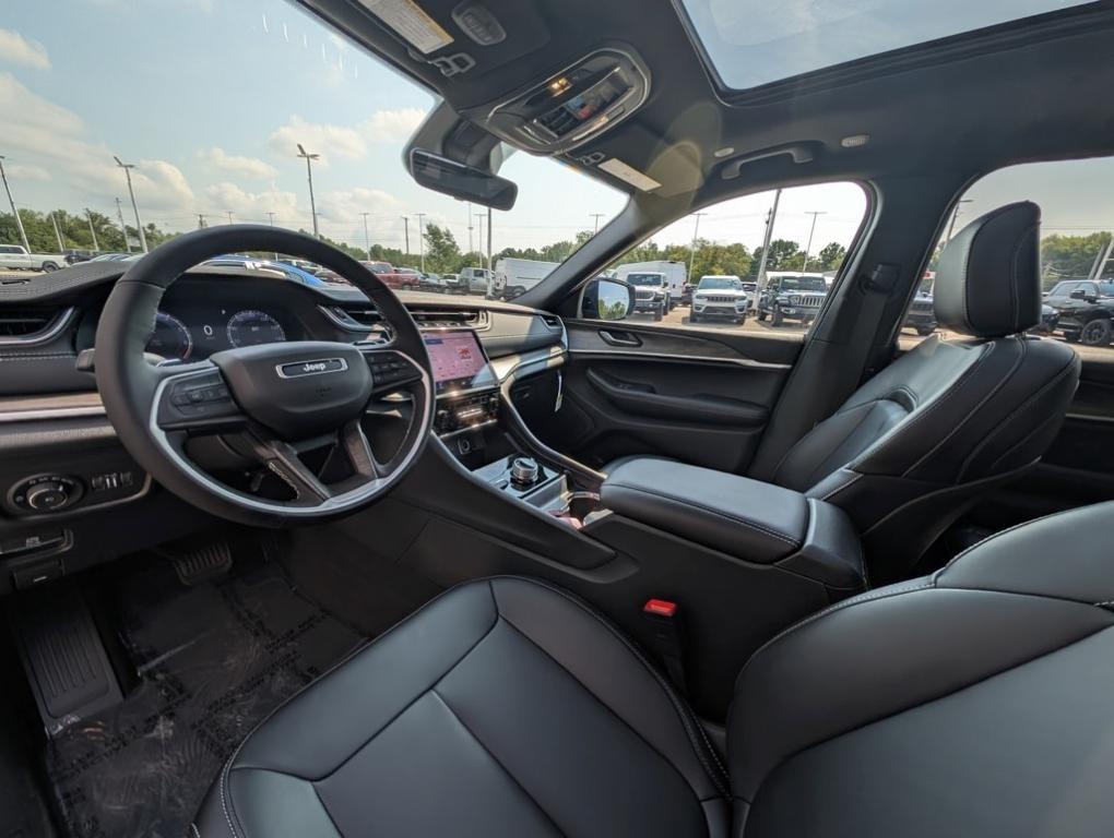 new 2025 Jeep Grand Cherokee L car, priced at $52,335