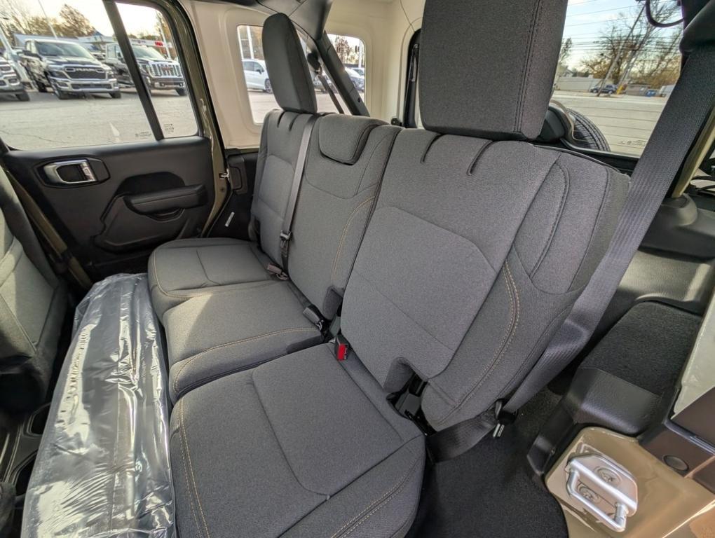 new 2026 Jeep Wrangler car, priced at $44,075