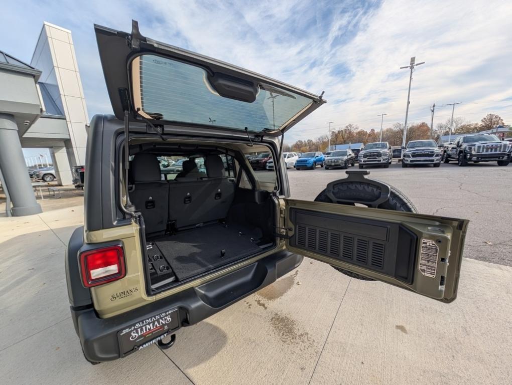 new 2026 Jeep Wrangler car, priced at $44,075