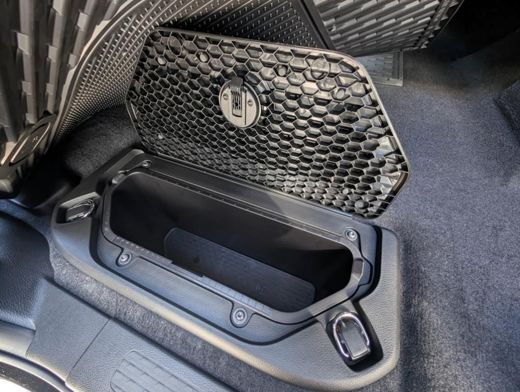 new 2025 Ram 1500 car, priced at $43,220