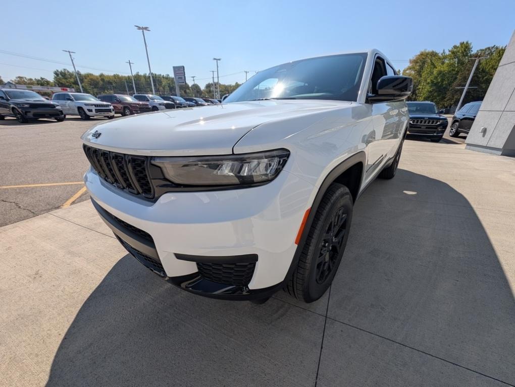 new 2025 Jeep Grand Cherokee L car, priced at $42,135