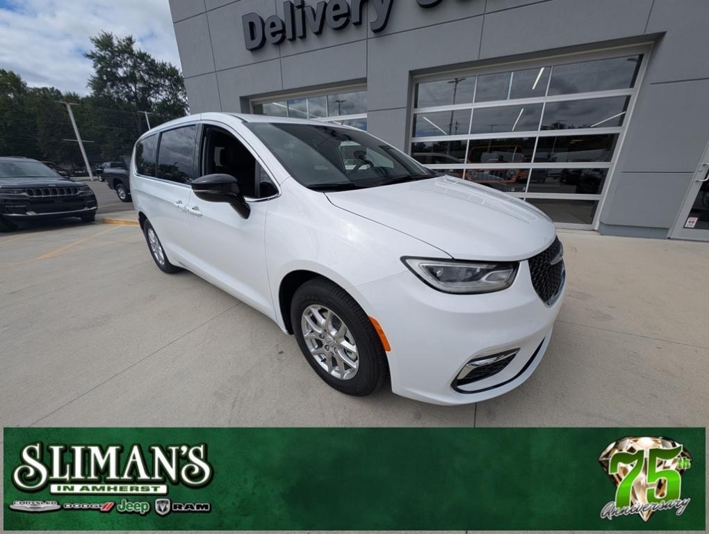 new 2026 Chrysler Pacifica car, priced at $41,350