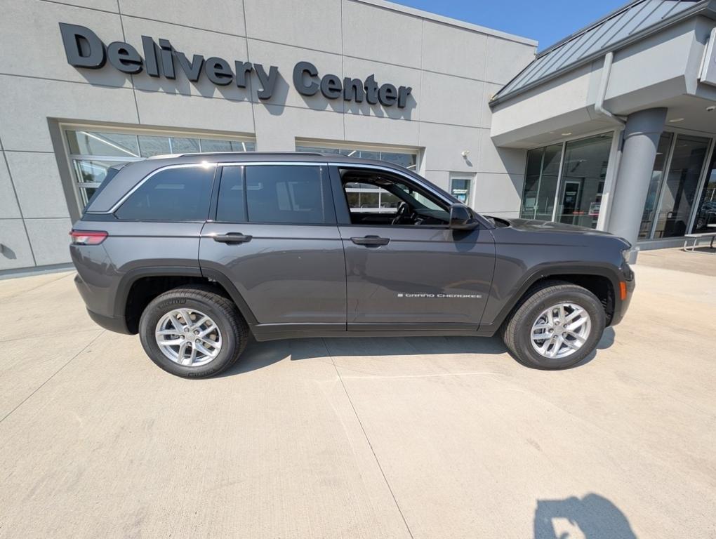 new 2025 Jeep Grand Cherokee car, priced at $36,670