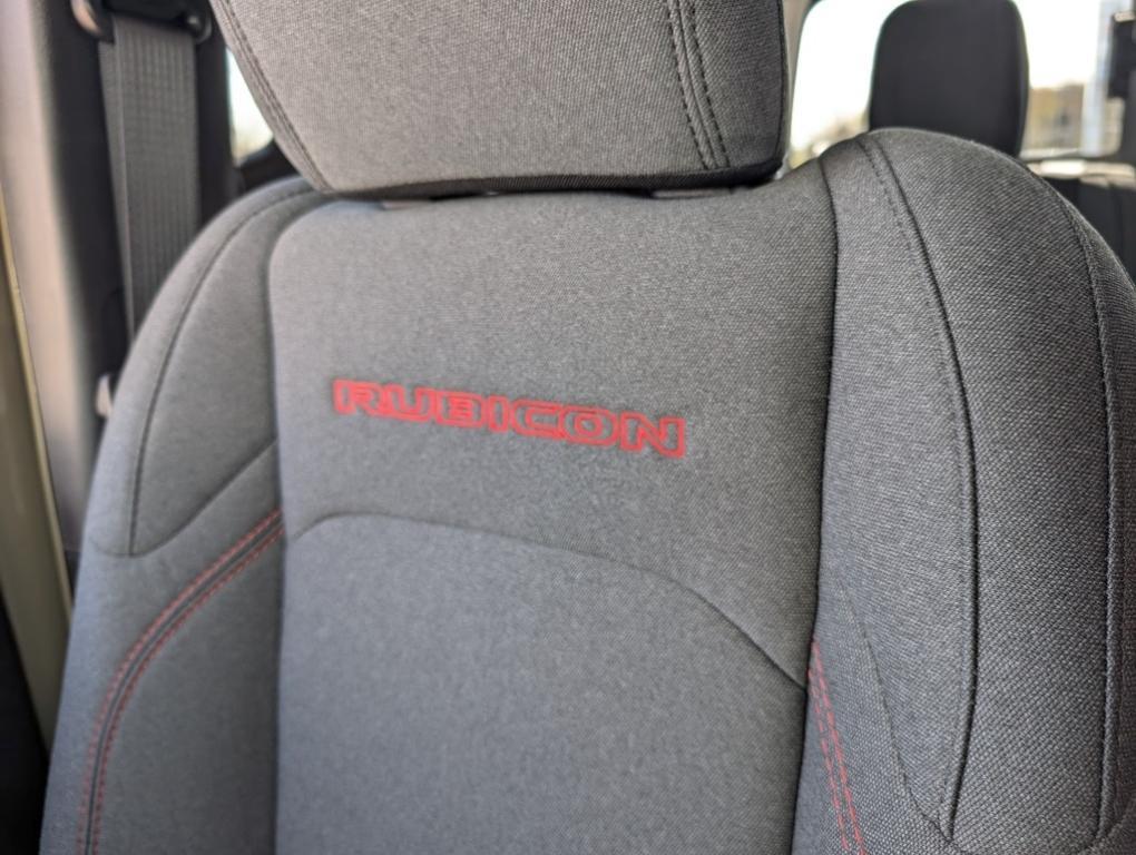new 2025 Jeep Gladiator car, priced at $50,615