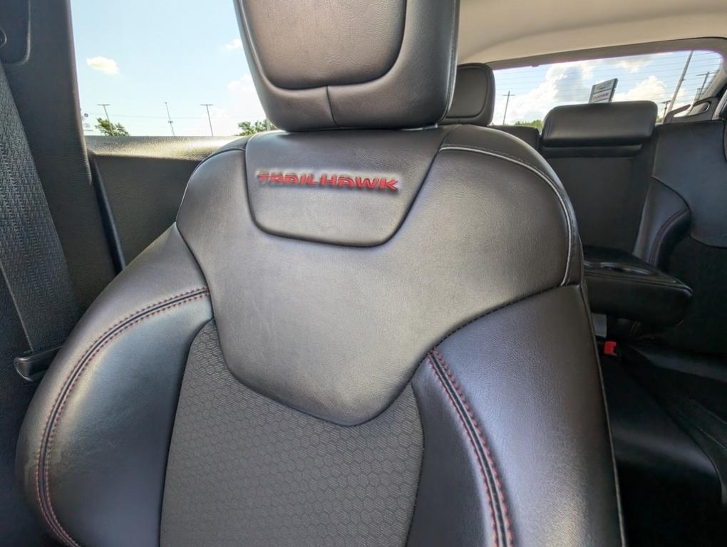 used 2021 Jeep Cherokee car, priced at $17,004