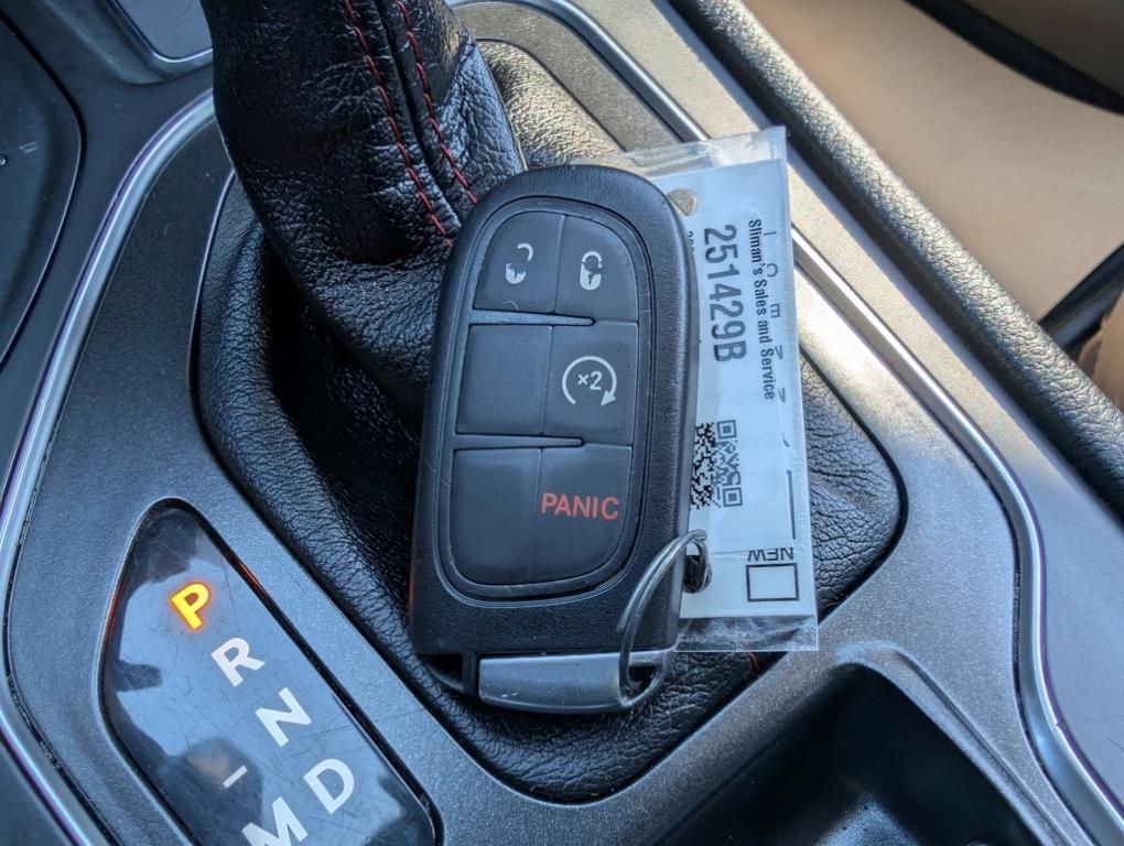 used 2021 Jeep Cherokee car, priced at $17,004