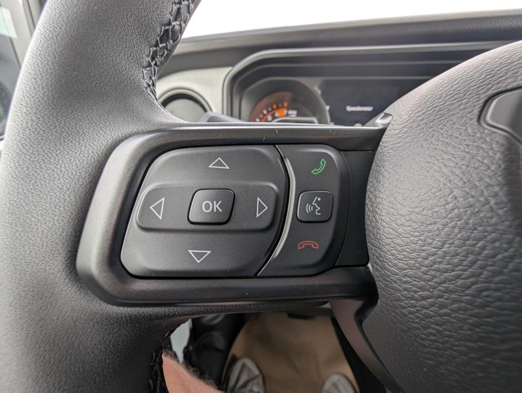 new 2025 Jeep Wrangler car, priced at $45,982