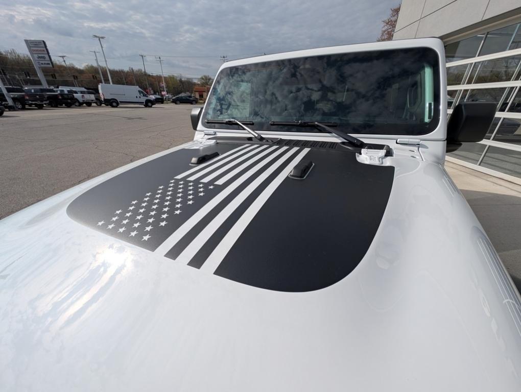 new 2025 Jeep Wrangler car, priced at $45,982