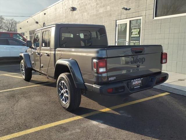 new 2024 Jeep Gladiator car, priced at $39,895