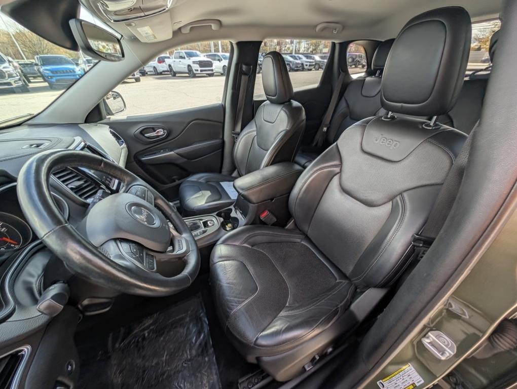used 2019 Jeep Cherokee car, priced at $17,300