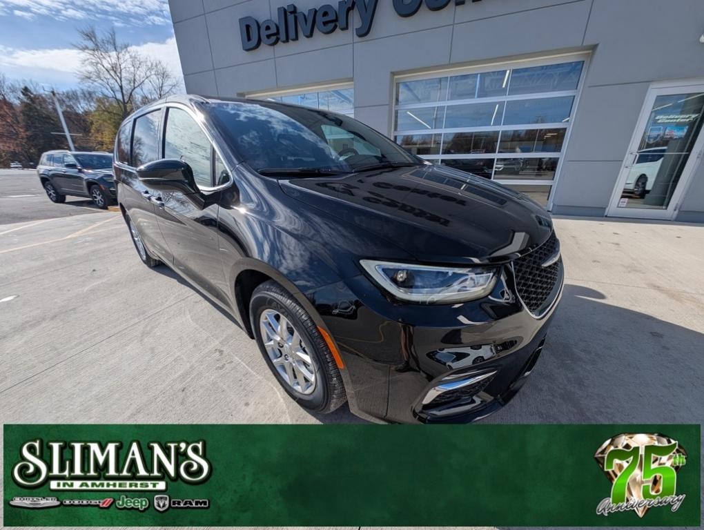new 2026 Chrysler Pacifica car, priced at $42,365