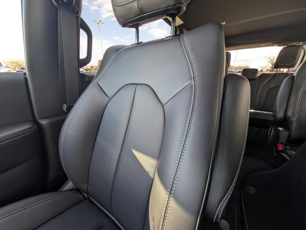 new 2026 Chrysler Pacifica car, priced at $42,365