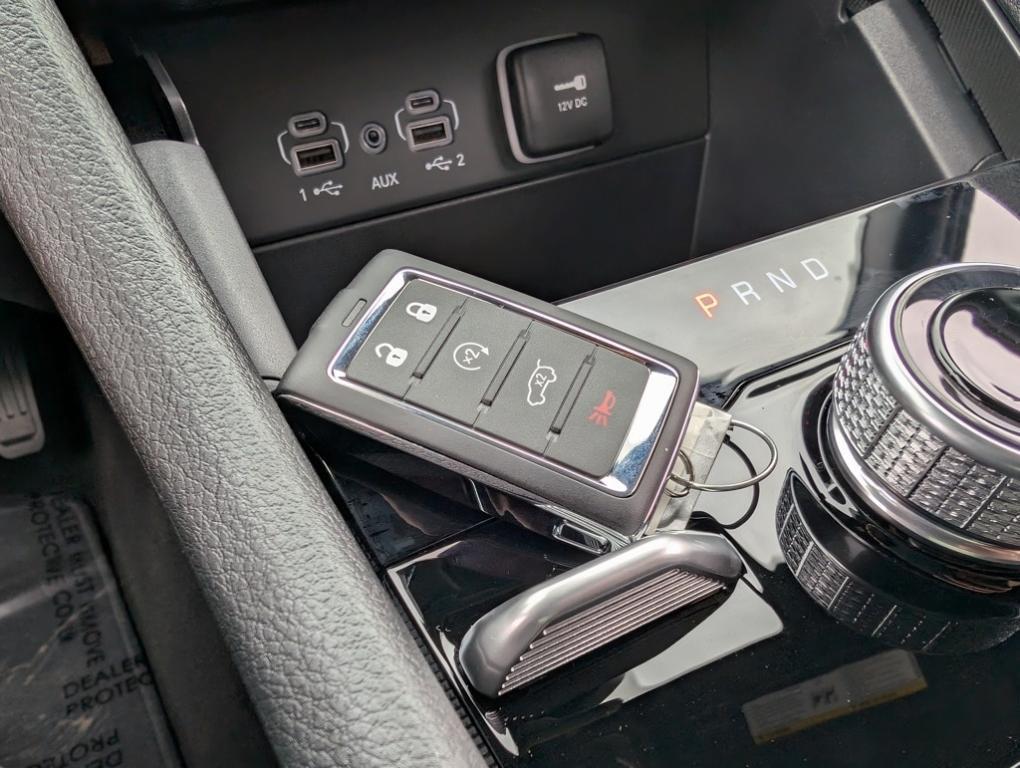 new 2025 Jeep Grand Cherokee car, priced at $50,485