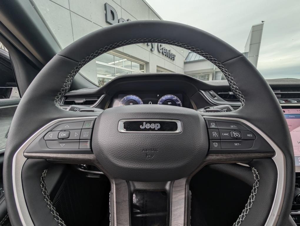 new 2025 Jeep Grand Cherokee car, priced at $50,485