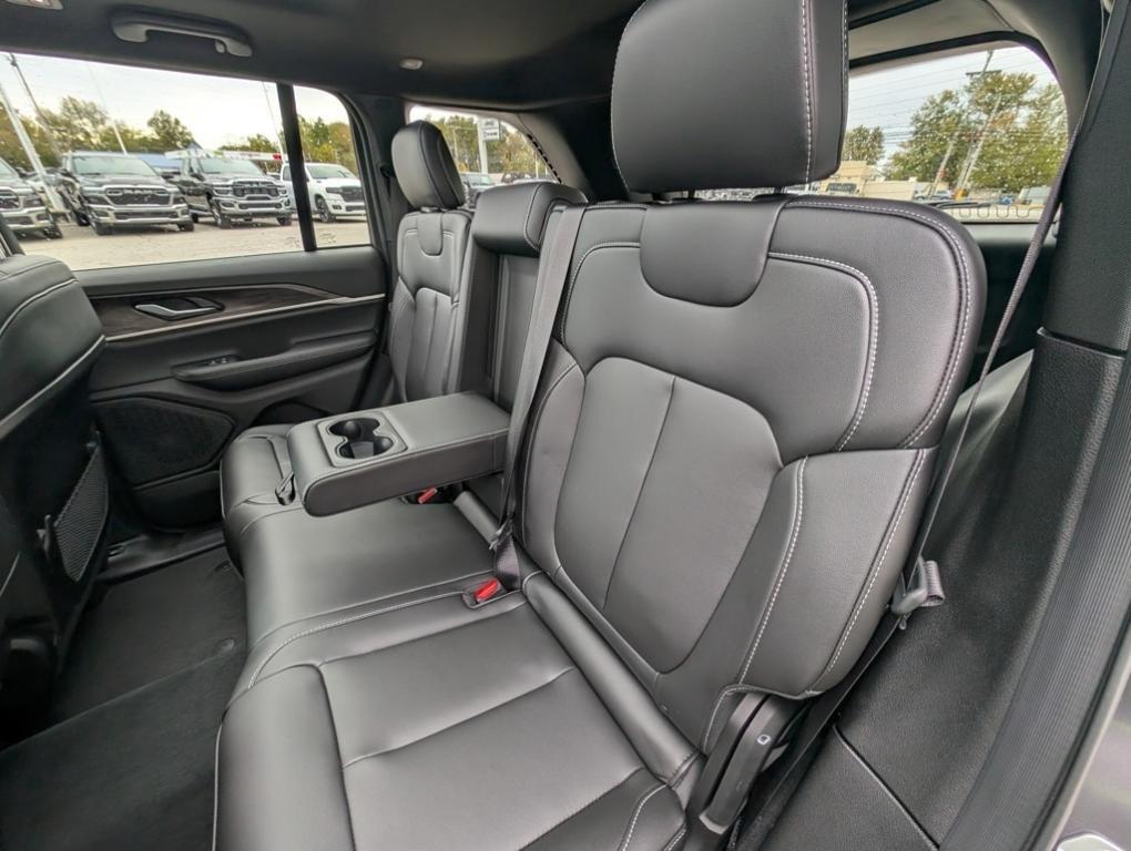 new 2025 Jeep Grand Cherokee car, priced at $50,485