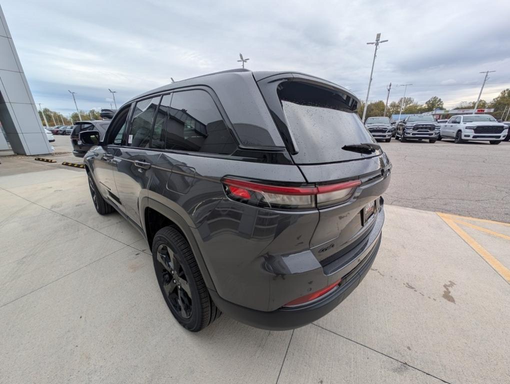 new 2025 Jeep Grand Cherokee car, priced at $50,485