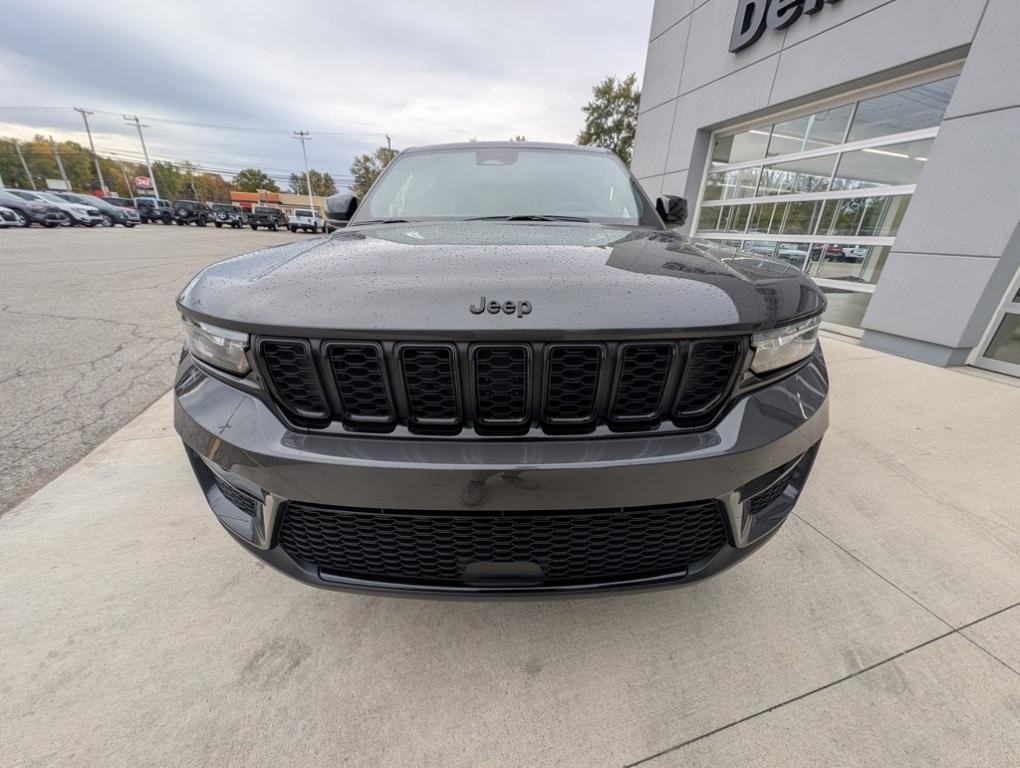 new 2025 Jeep Grand Cherokee car, priced at $50,485