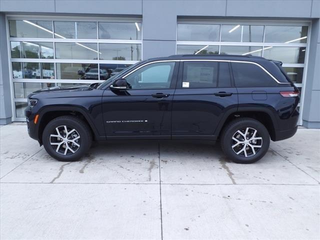 new 2025 Jeep Grand Cherokee car, priced at $45,310