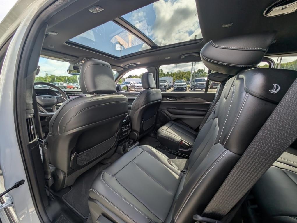 new 2025 Jeep Grand Cherokee L car, priced at $45,015