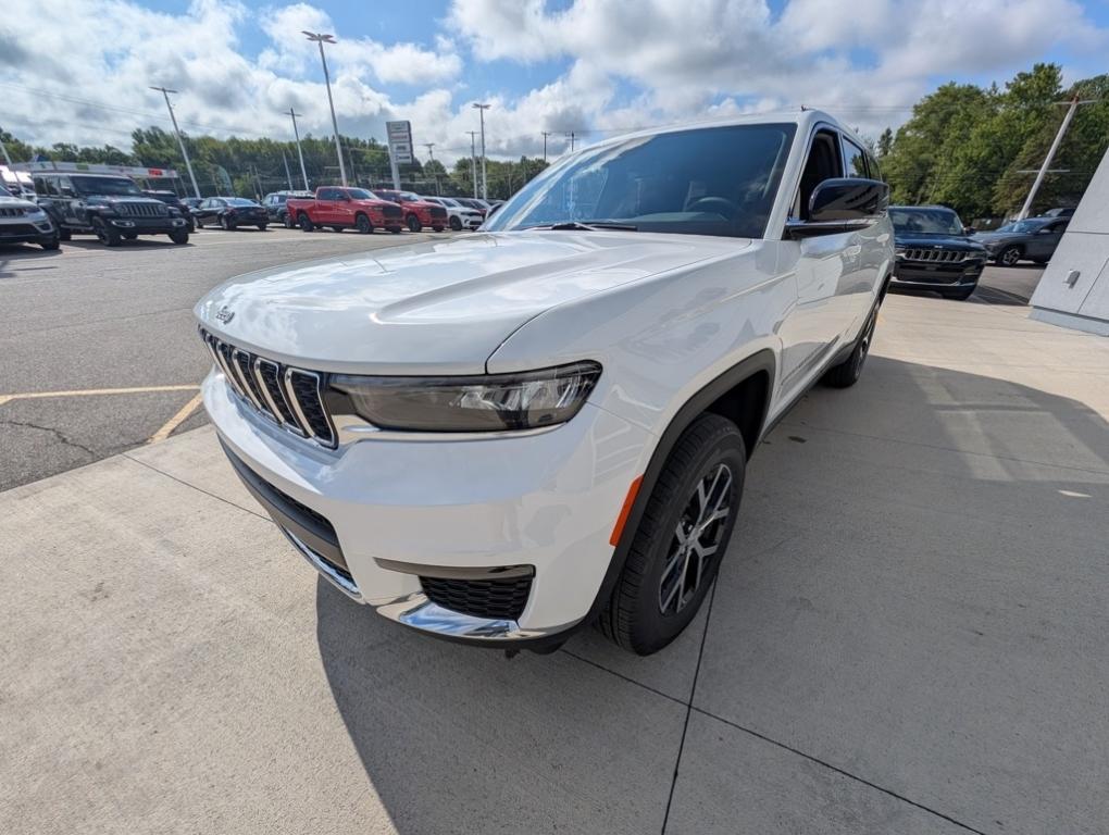new 2025 Jeep Grand Cherokee L car, priced at $45,015
