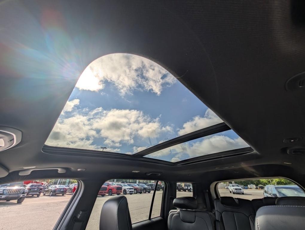 new 2025 Jeep Grand Cherokee L car, priced at $45,015