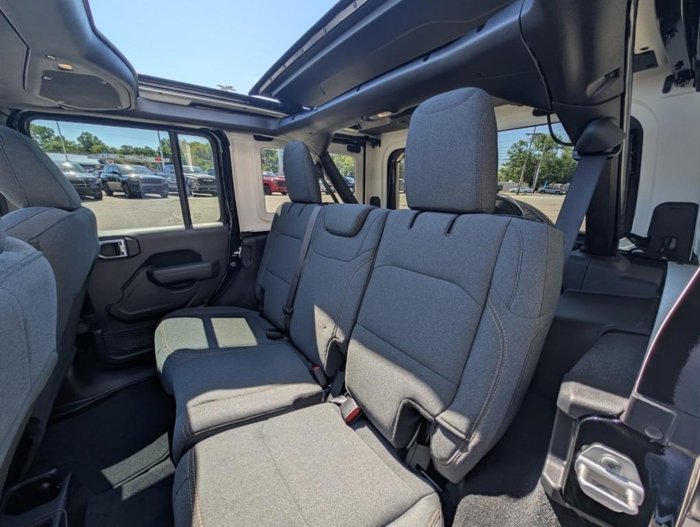 new 2025 Jeep Wrangler car, priced at $48,059