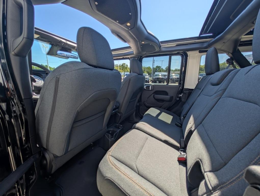 new 2025 Jeep Wrangler car, priced at $48,059