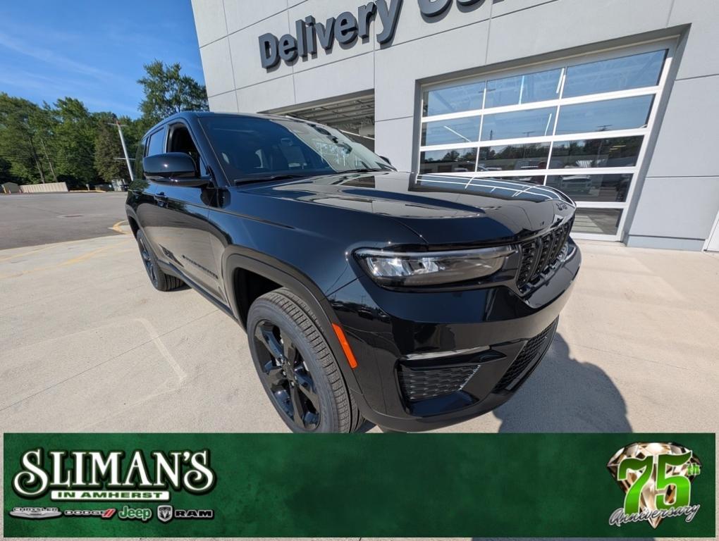 new 2025 Jeep Grand Cherokee car, priced at $48,871