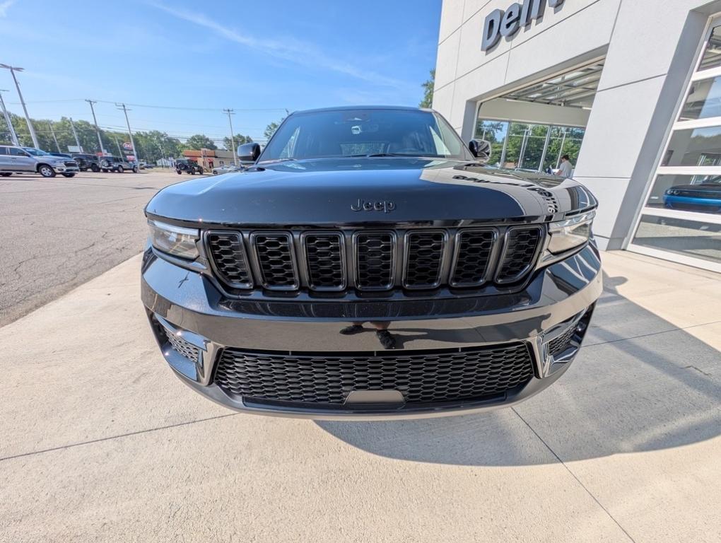 new 2025 Jeep Grand Cherokee car, priced at $48,871