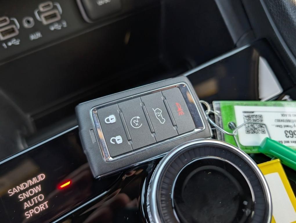 new 2025 Jeep Grand Cherokee car, priced at $48,871