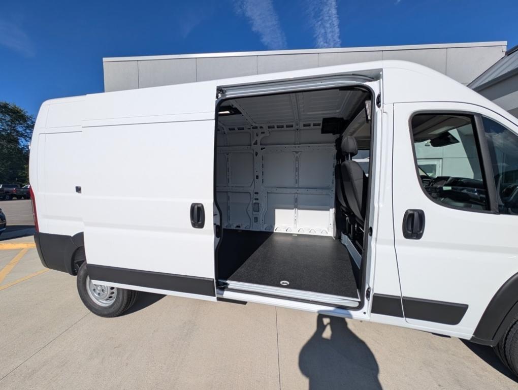 new 2025 Ram ProMaster 2500 car, priced at $46,920