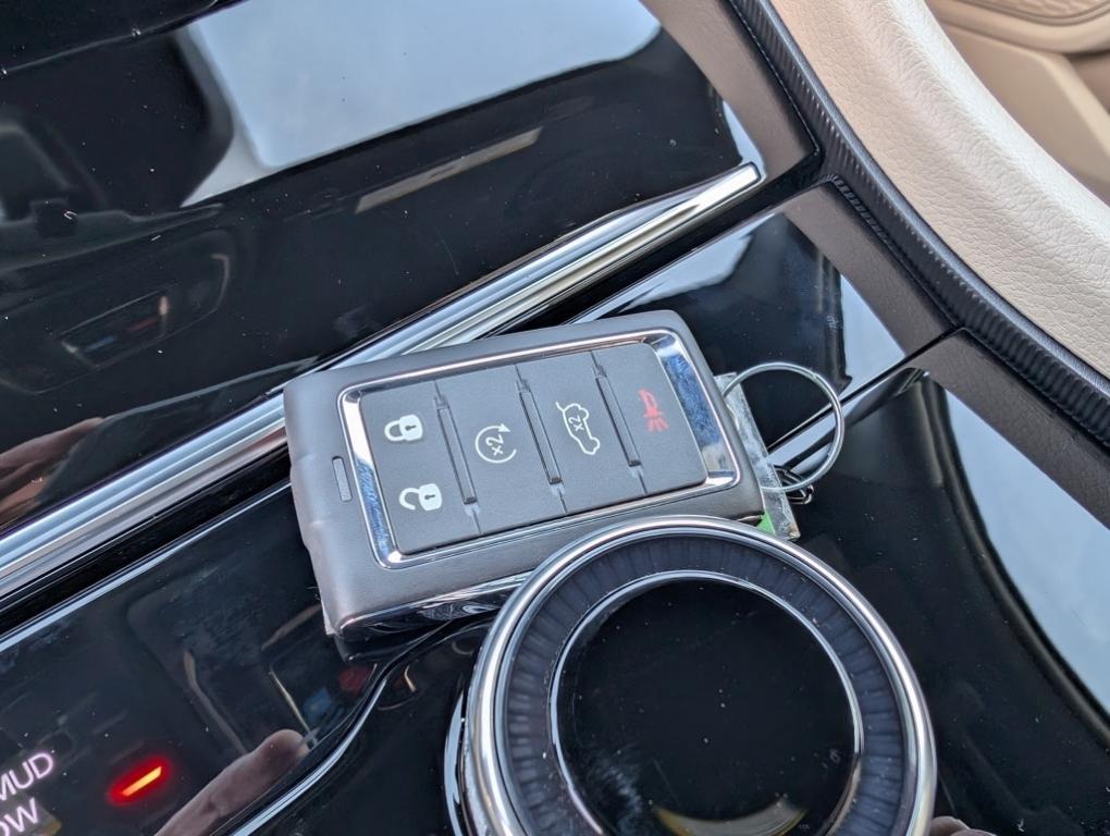 new 2025 Jeep Grand Cherokee car, priced at $46,415