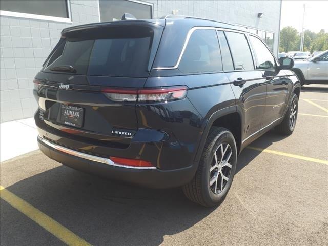 new 2024 Jeep Grand Cherokee car, priced at $40,295