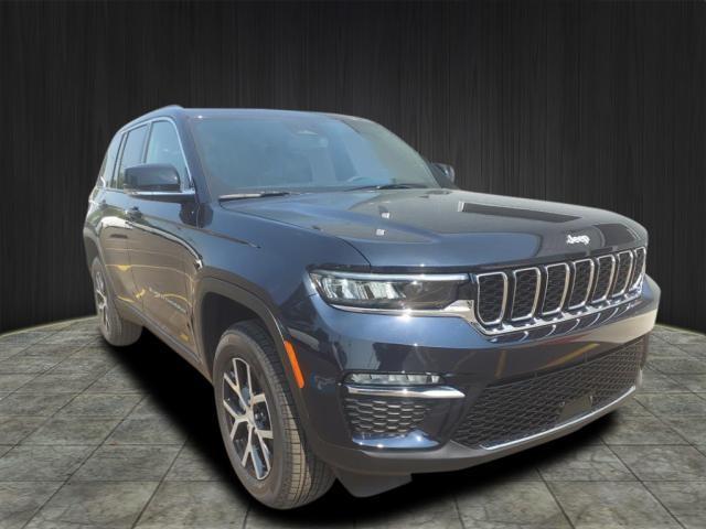 new 2024 Jeep Grand Cherokee car, priced at $39,295