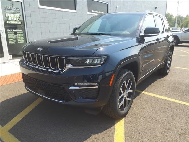 new 2024 Jeep Grand Cherokee car, priced at $40,295