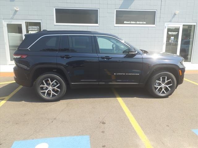 new 2024 Jeep Grand Cherokee car, priced at $40,295