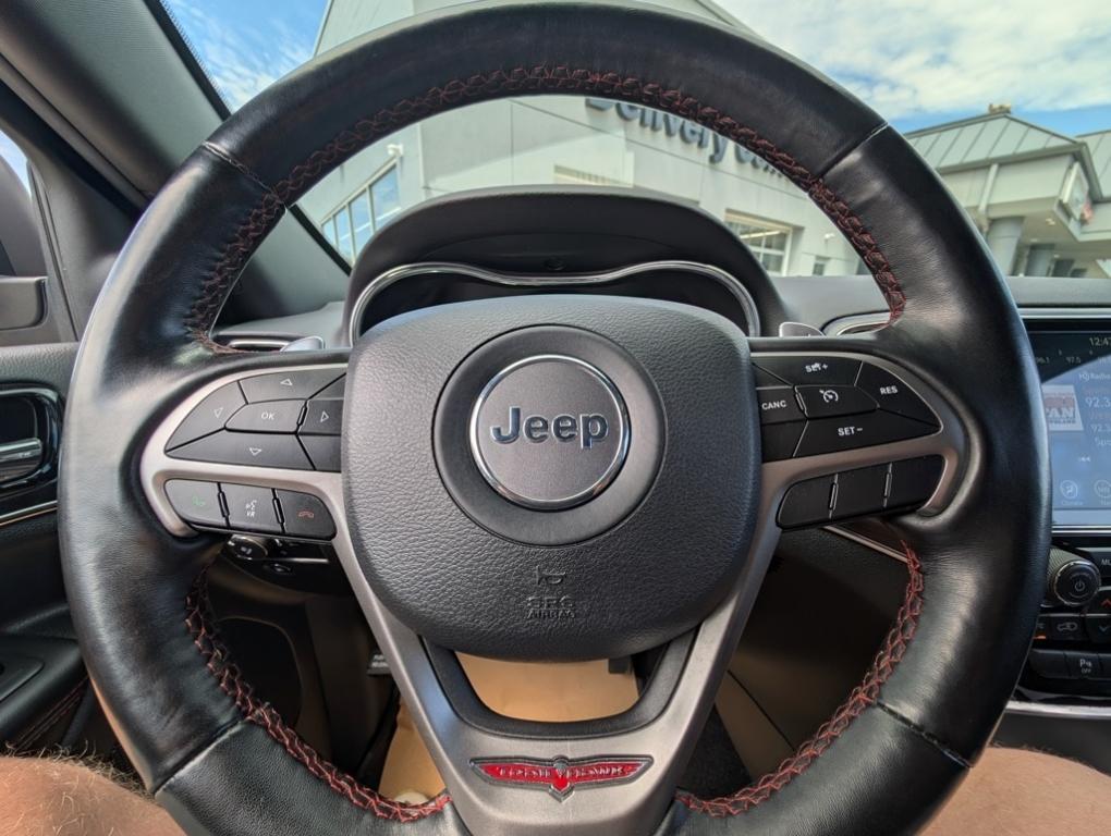 used 2021 Jeep Grand Cherokee car, priced at $27,991