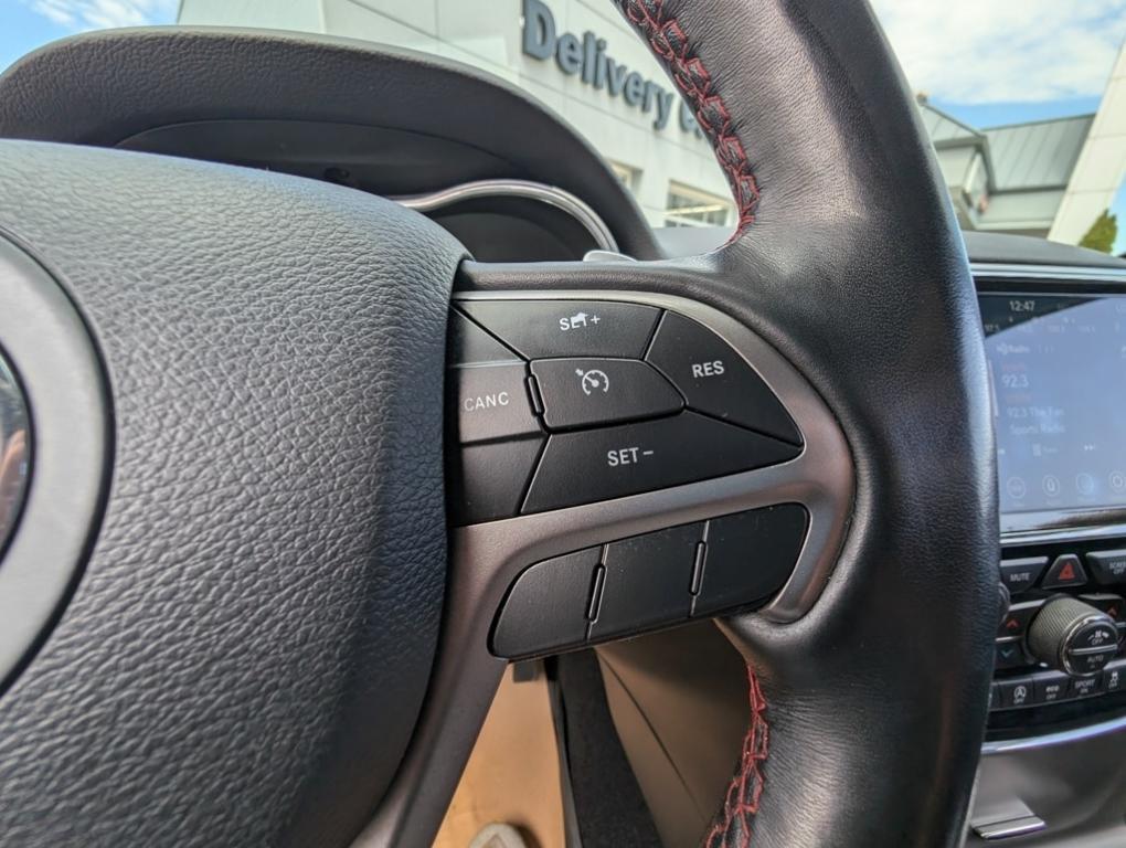 used 2021 Jeep Grand Cherokee car, priced at $27,991