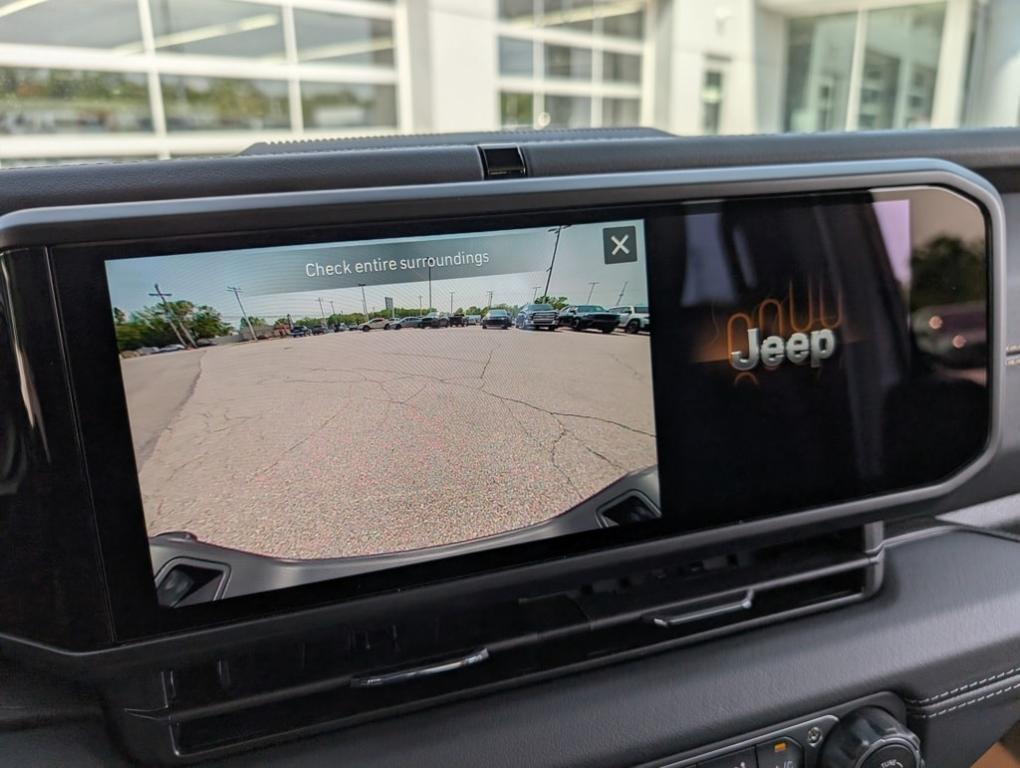 new 2025 Jeep Gladiator car, priced at $45,178
