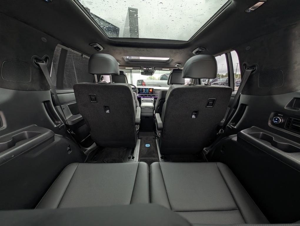 used 2025 Hyundai Santa Fe car, priced at $39,500