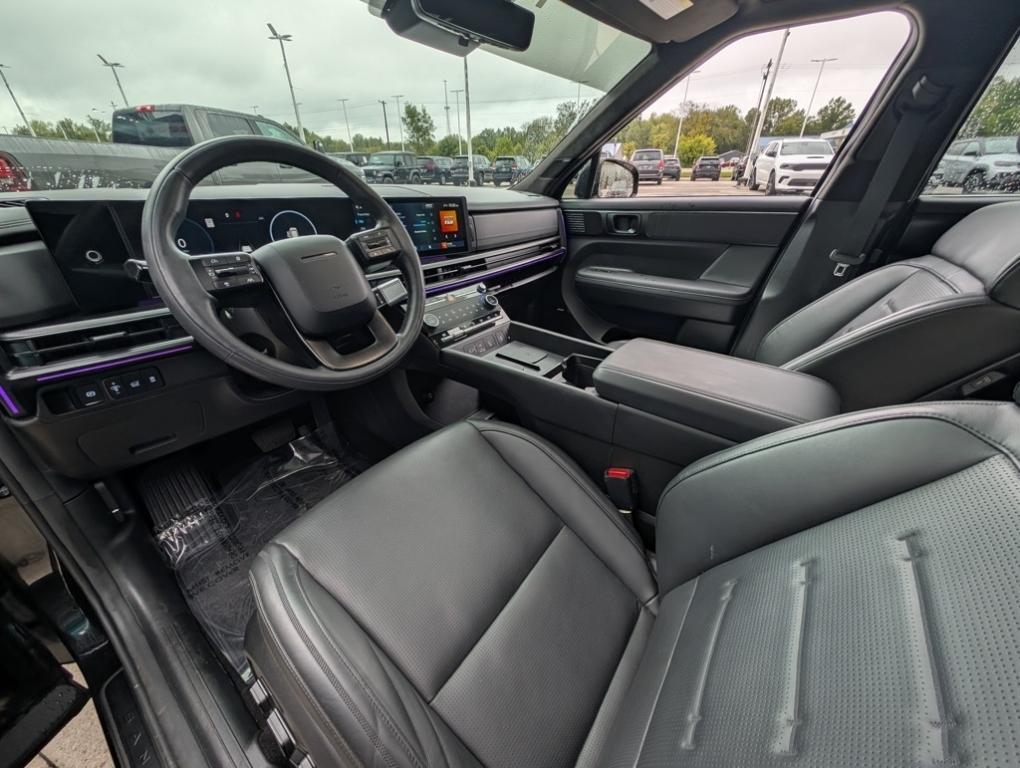 used 2025 Hyundai Santa Fe car, priced at $39,500