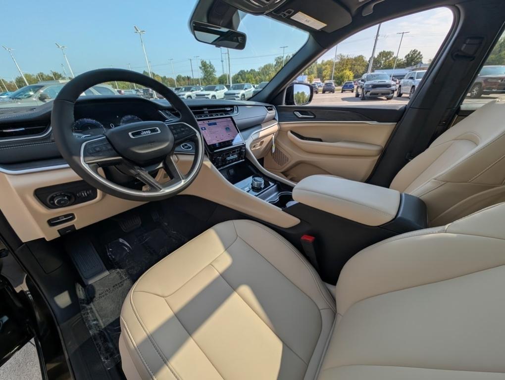 new 2025 Jeep Grand Cherokee L car, priced at $47,610