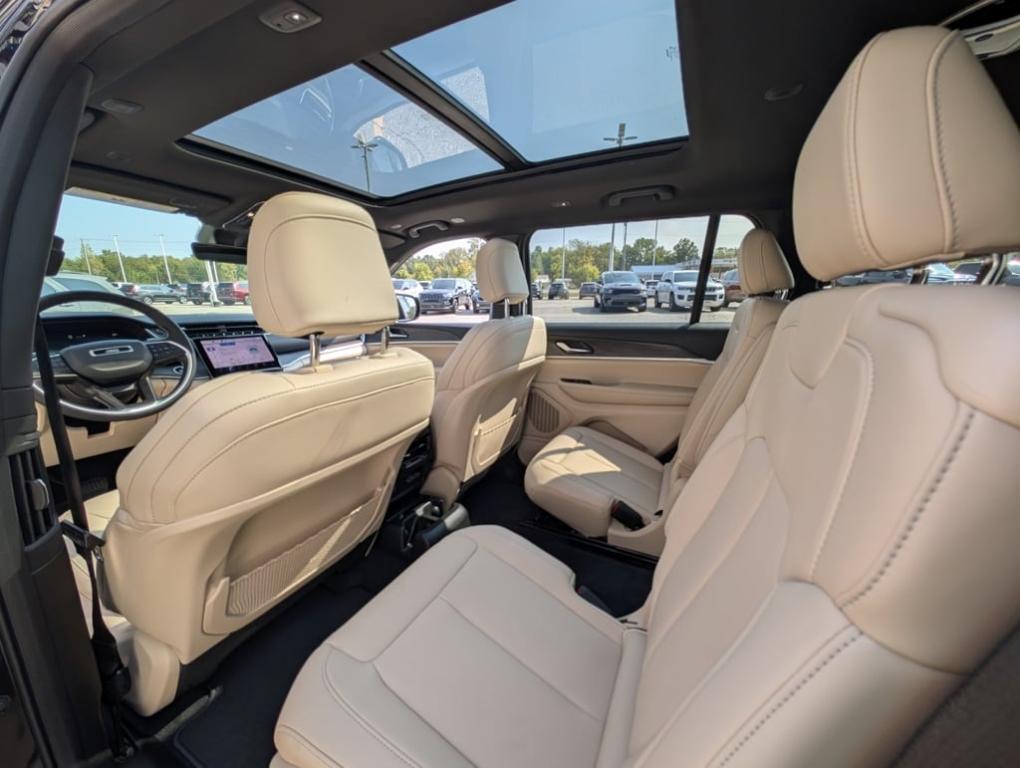new 2025 Jeep Grand Cherokee L car, priced at $47,610