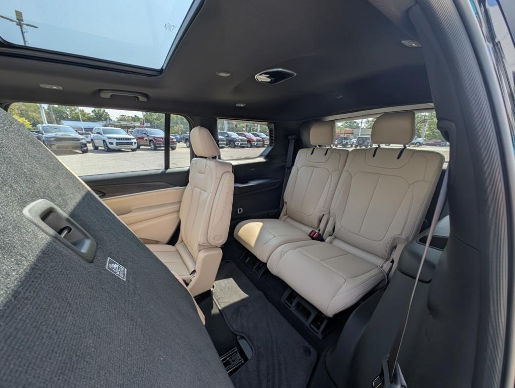 new 2025 Jeep Grand Cherokee L car, priced at $47,610