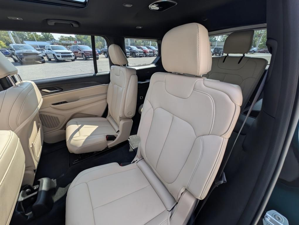 new 2025 Jeep Grand Cherokee L car, priced at $47,610